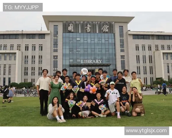 世界攀岩锦标赛特别报道：杭州飞盘队的拼搏历程与荣耀瞬间