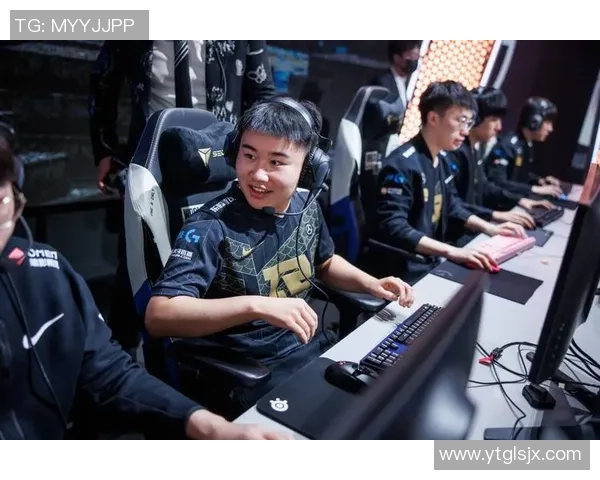 赛后分析：IG与RNG在比赛中的战术意识与团队配合探讨